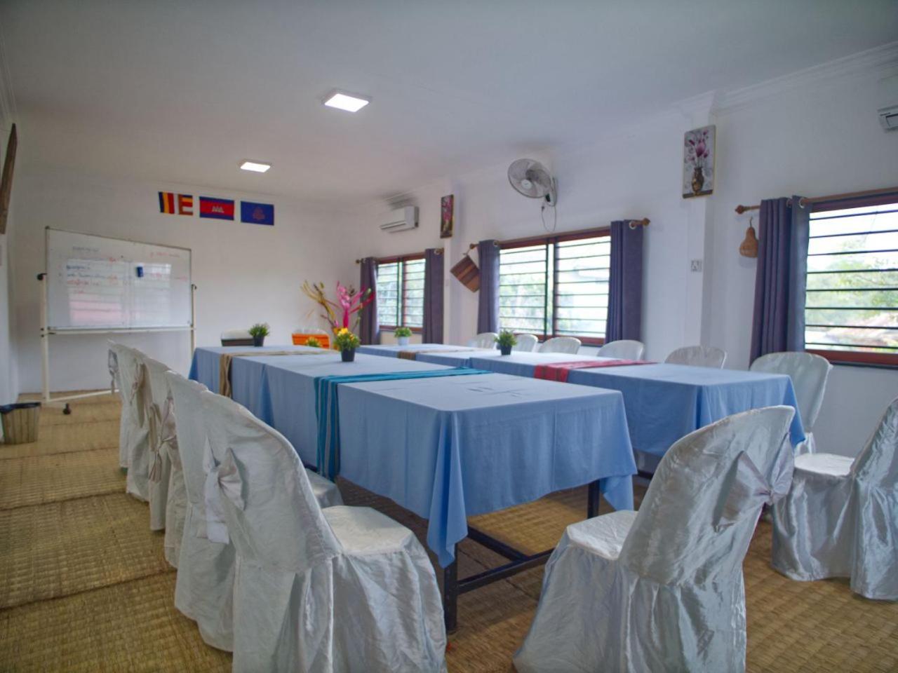 Manel Guesthouse And Restaurant Sen Monorom Exterior foto